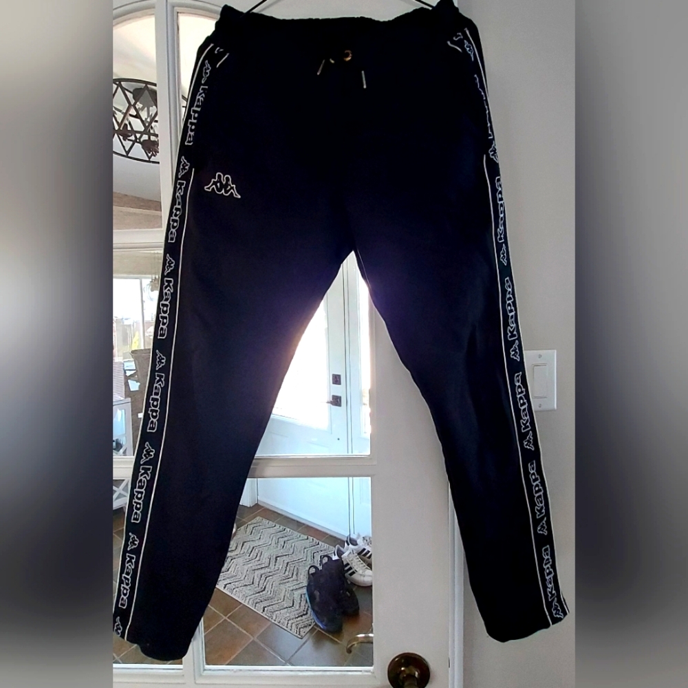 Kappa Joggers.